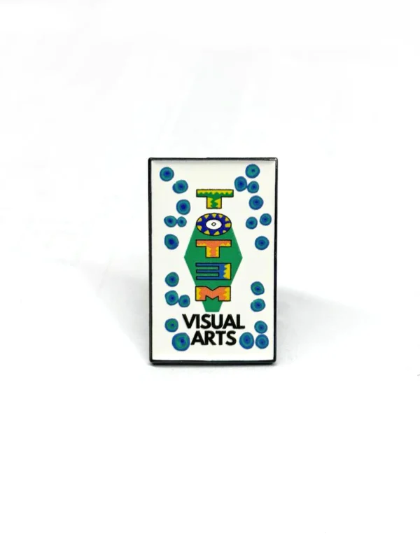 Pin Totem Visual Arts